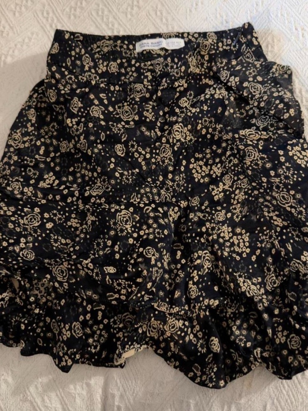 Zara Black Floral Print Skirt with Cream Roses